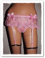 Lingerie mini jupe rose porte-jarretelle au string intégré